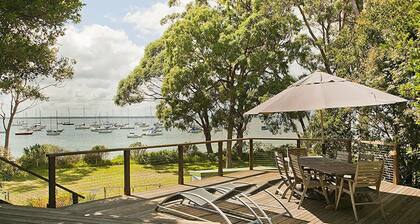 Bay Cottage – stunning water views of Callala Bay