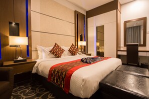 Suite | In-room safe, desk, iron/ironing board, free WiFi - Adya Hotel Chenang (Langkawi)