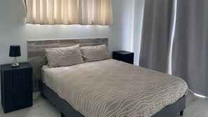 6 chambres, fer et planche à repasser, Wi-Fi, draps fournis