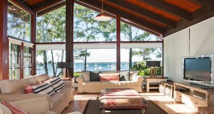 Izba - on the foreshore of Callala Bay