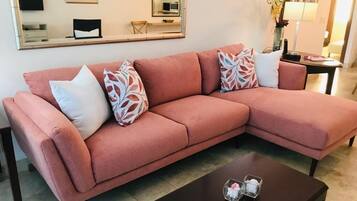 Smart TV, Netflix, streaming services