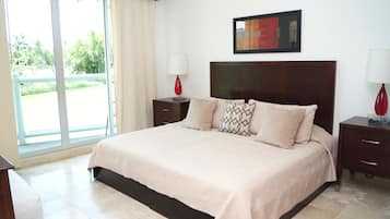 2 bedrooms, iron/ironing board, travel cot, free WiFi