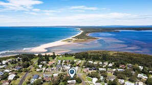 Beach - Time To Unwind – cute beach house (Culburra Beach)
