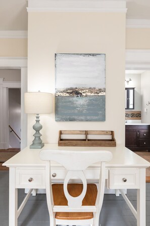 Interior - Golden Goose  Huge 5+ BR 3 bath 3 Miles to Cincy (Covington)