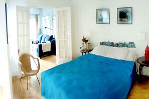3 habitaciones, escritorio, tabla de planchar con plancha y wifi gratis