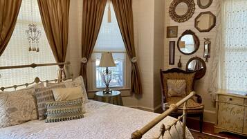 1 slaapkamer, een strijkplank/strijkijzer, gratis wifi, beddengoed