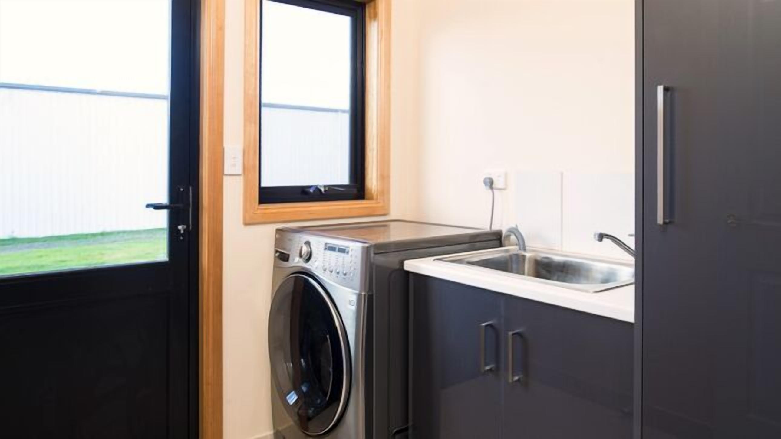 One Skyline Executive Residence — image 12