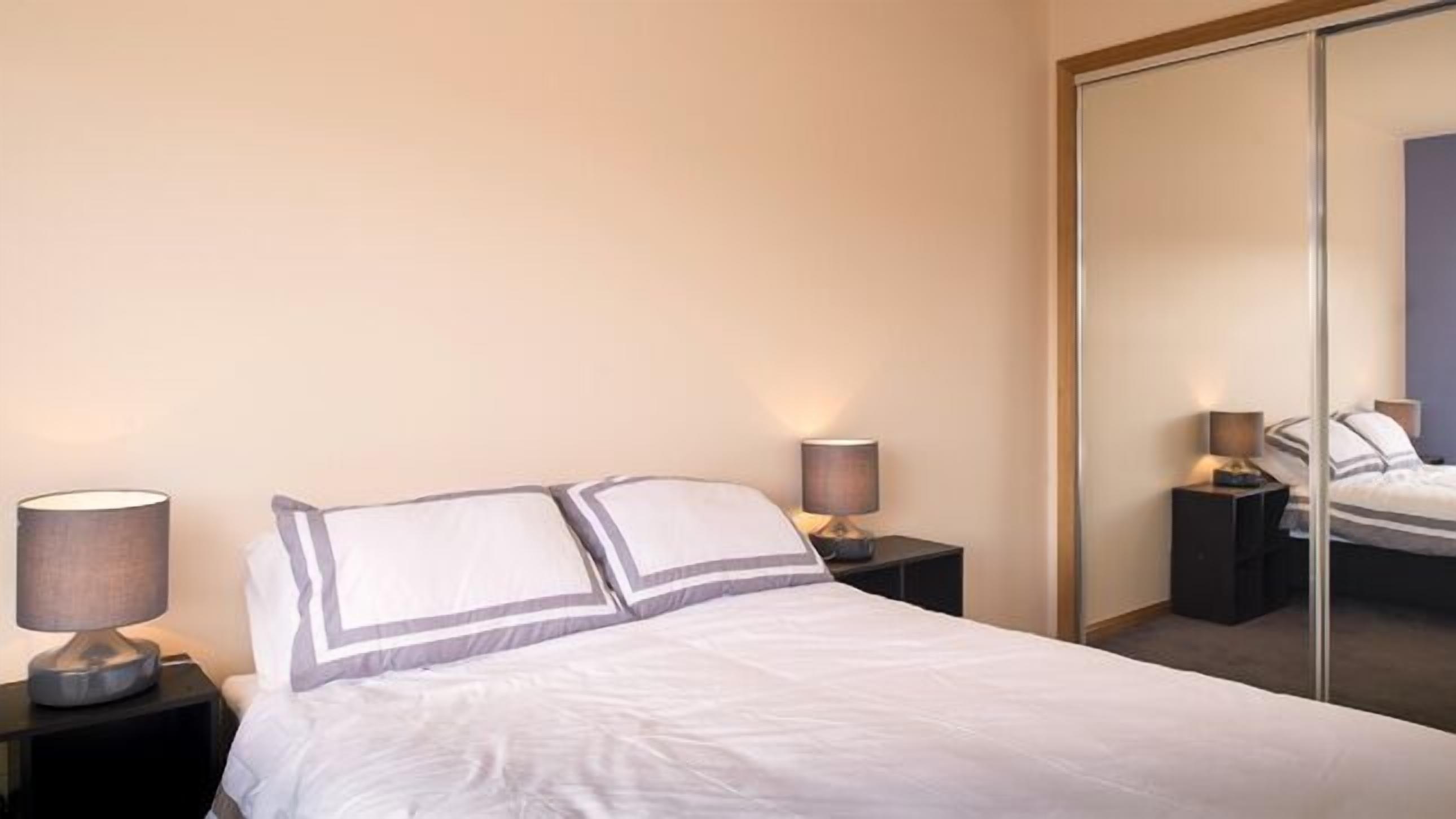 One Skyline Executive Residence — image 14