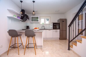 Fridge, microwave, oven, dishwasher - New! Villa Lucky Dream with private pool (Gata)
