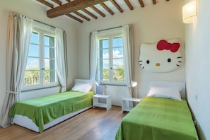 7 chambres, fer et planche à repasser, Wi-Fi gratuit, draps fournis