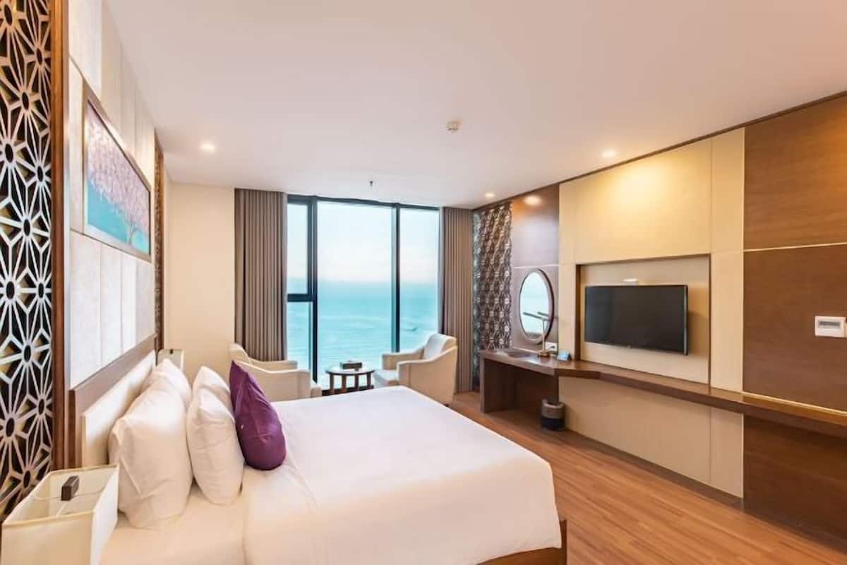 1 bedroom, premium bedding, down duvets, Select Comfort beds