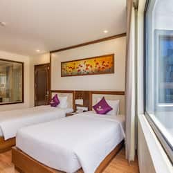 Grand Twin Room, Partial Ocean View with Afternoon Tea Per Stay | 1 bedroom, premium bedding, down duvets, Select Comfort beds
