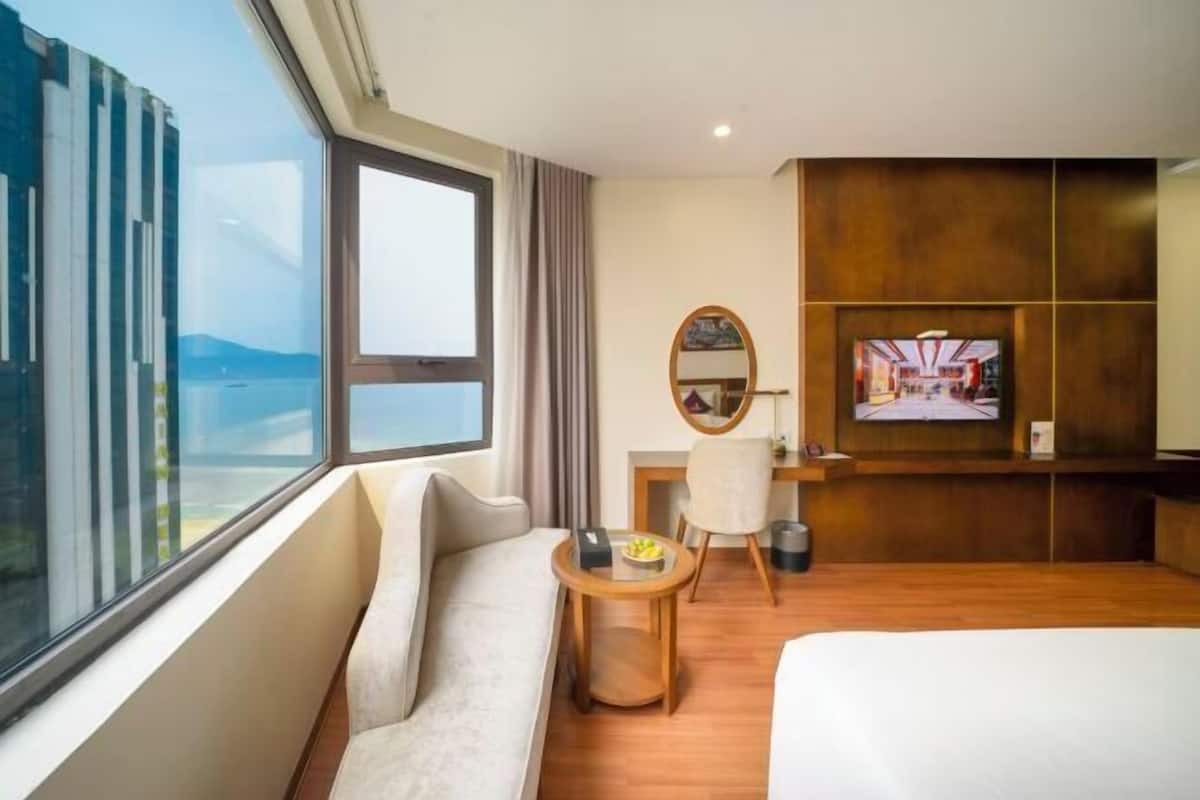 1 bedroom, premium bedding, down duvets, Select Comfort beds
