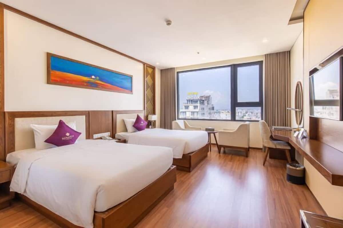 1 bedroom, premium bedding, down duvets, Select Comfort beds