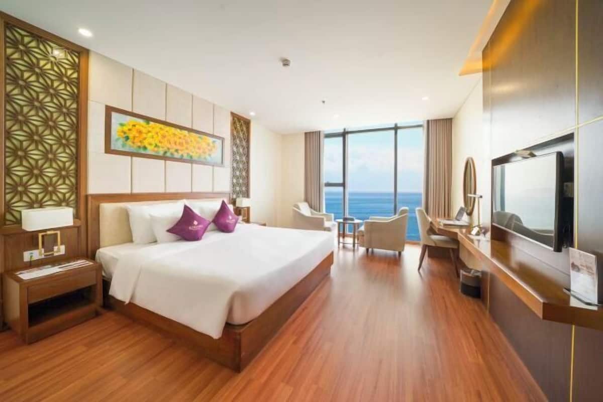 1 bedroom, premium bedding, down duvets, Select Comfort beds