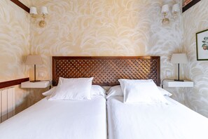 3 bedrooms, iron/ironing board, travel crib, free WiFi