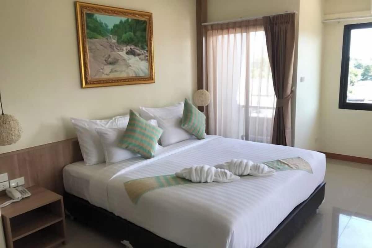 1 bedroom, desk, rollaway beds, free WiFi