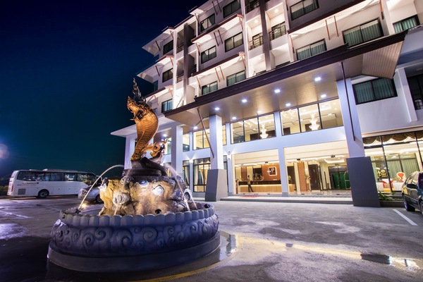 Front of property - evening/night