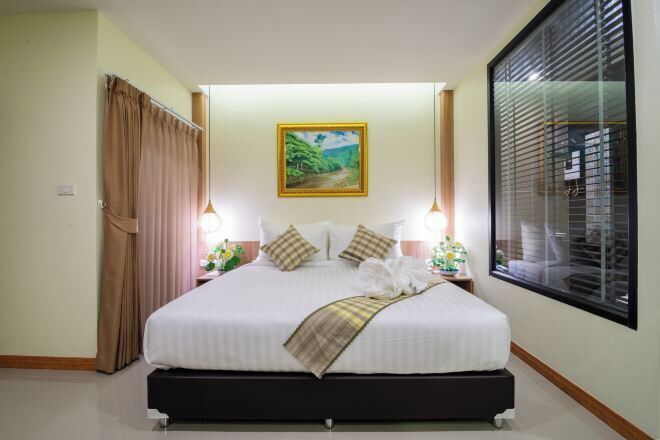 Desk, rollaway beds, free WiFi, bed sheets