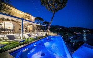 Piscina de vora infinita i gandules 