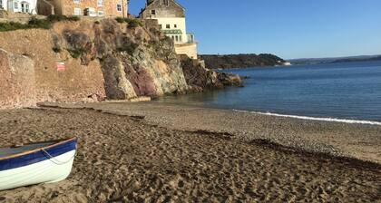 HOWTON COTTAGE - village cottage on coast path next to beaches