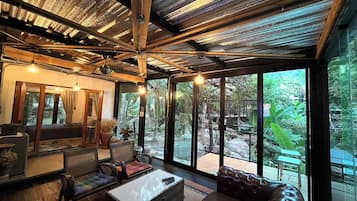 Villa Poonsuk River View | 1 bedroom, desk, free WiFi, bed sheets