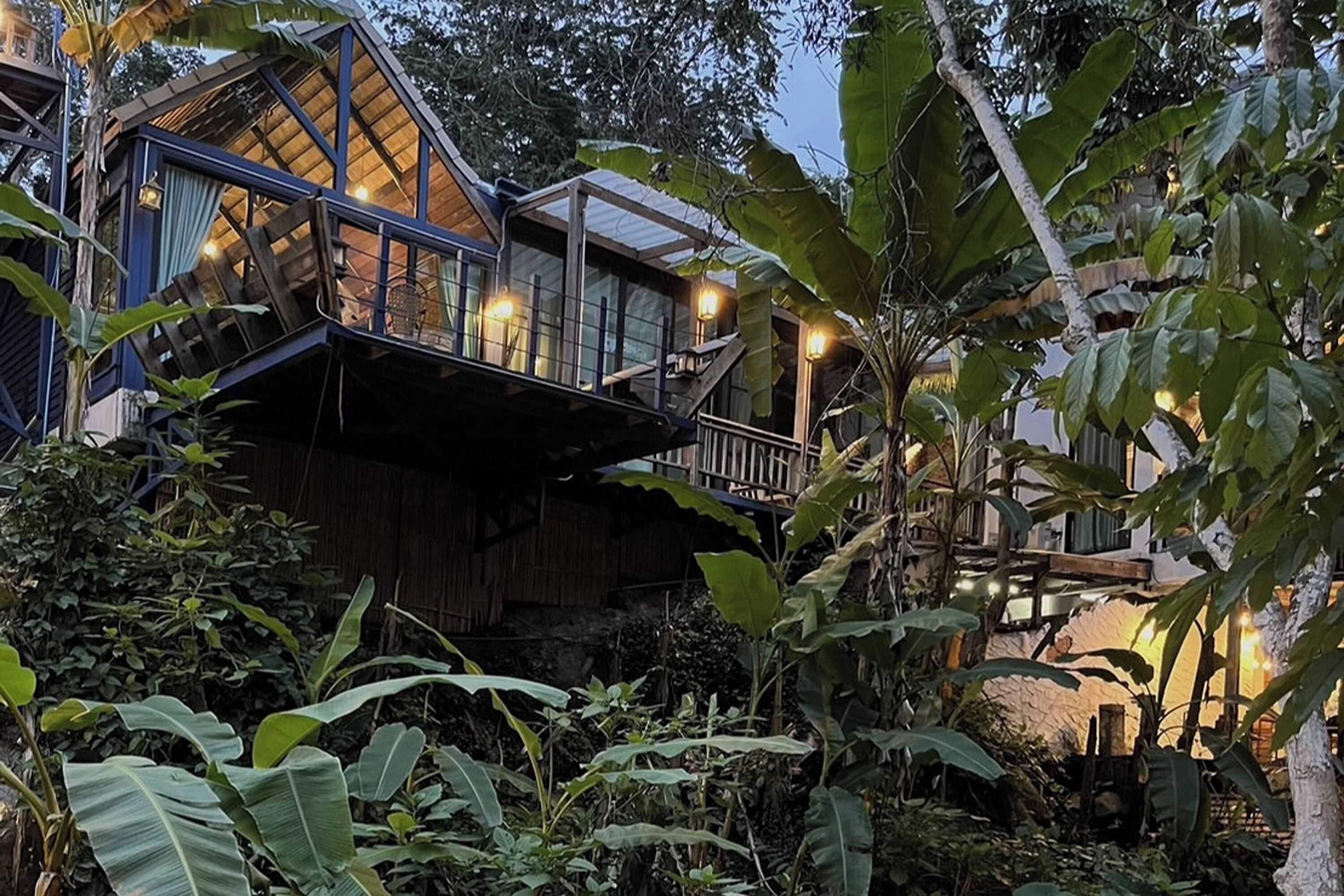 Villa Virojpet River View | Desk, free WiFi, bed sheets