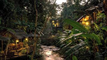 Villa Supradist River View | Työpöytä, ilmainen Wi-Fi, vuodevaatteet