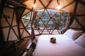 Sky Tent Dome River View | Skrivebord, gratis Wi-Fi, sengetøj