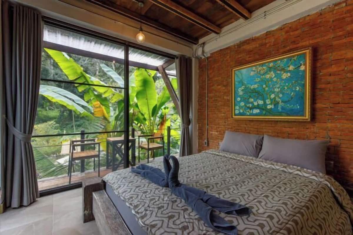 1 bedroom, desk, free WiFi, bed sheets