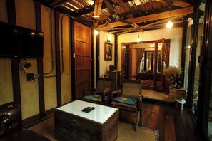 Villa Poonsuk River View