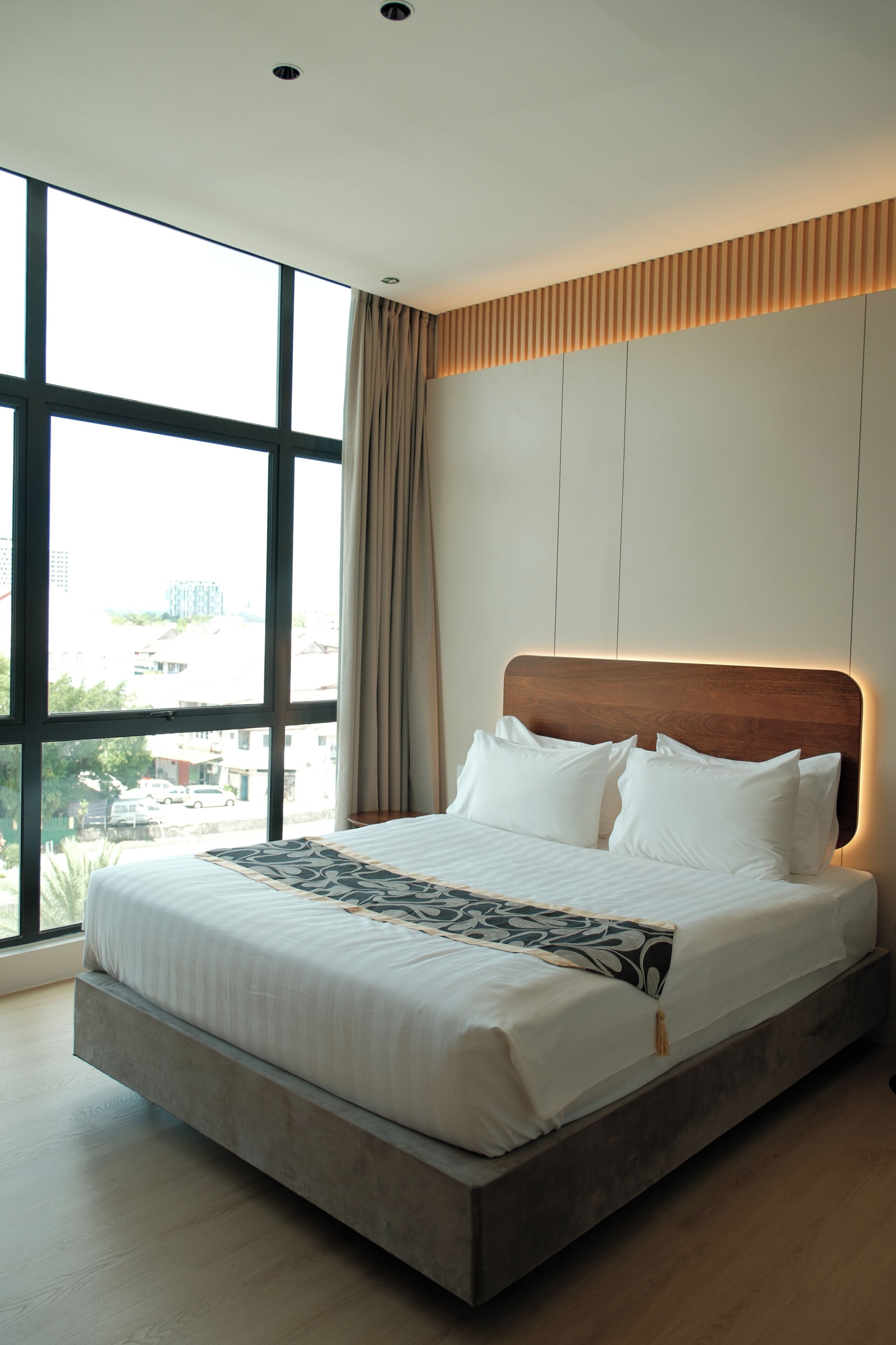Deluxe Room, City View