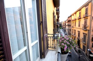 Property grounds - La Casa Sassolini - Zaffiro apartment (Napoli)