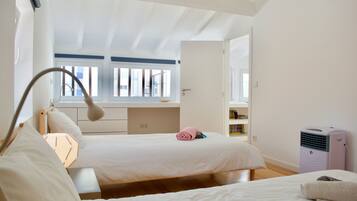 3 bedrooms, iron/ironing board, travel crib, WiFi