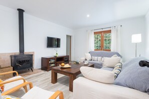 TV, peis og DVD-spiller