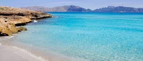 Sillas reclinables de playa, toallas de playa