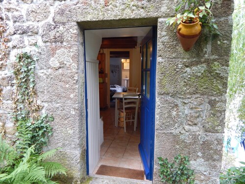 17th century apartment Ideal for couples and pet friendly