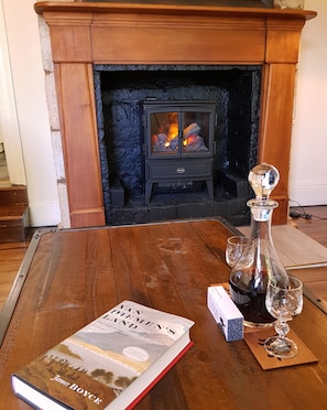 Fireplace - Lythgo's Row Colonial Cottages (Pontville)