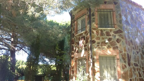 DIE OLIVEN ROMANTISCHES LANDHAUS VALLADOLID PINARES. VOLLSTÄNDIGES HAUS 8 SITZE