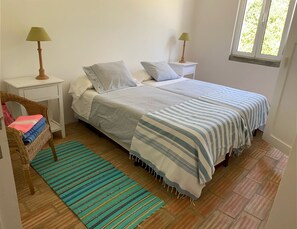 4 Schlafzimmer, Reisekinderbett, kostenloses WLAN, Bettwäsche