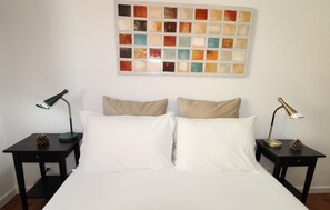 2 makuuhuonetta, silitysrauta/-lauta, internet