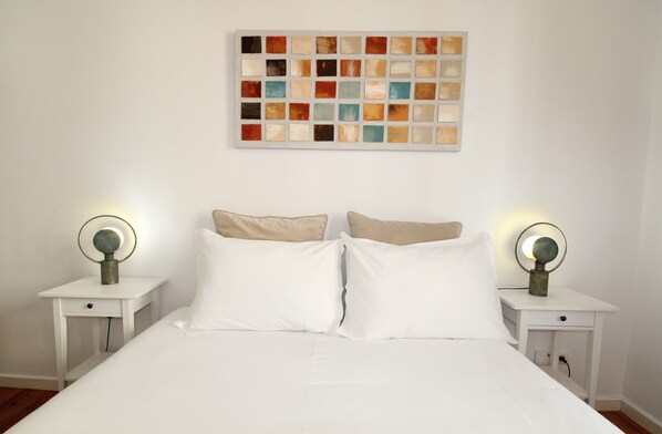 2 bedrooms, iron/ironing board, Internet