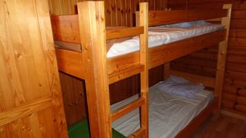 3 bedrooms, WiFi (free)