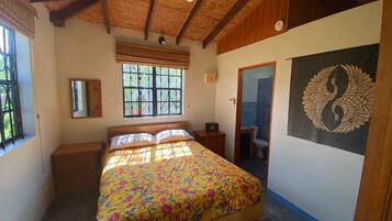 1 chambre, fer et planche Ă repasser, Wi-Fi gratuit, draps fournis