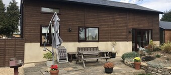 Kenns Farm Barn - Conversión de granero impresionante en una zona tranquila 