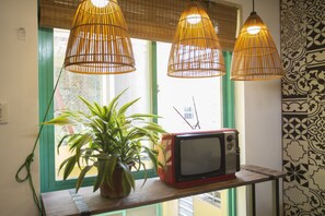 Casa tradicional, 4 habitaciones, vista a la ciudad | Cocina privada | Refrigerador, microondas, parrilla de estufa y tetera eléctrica 
