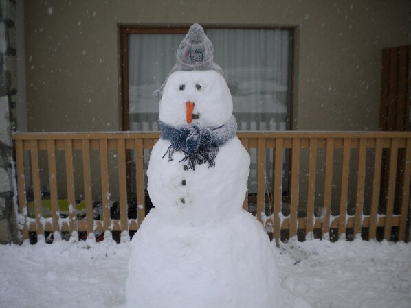 المنطقة المحيطة بالمنشأة