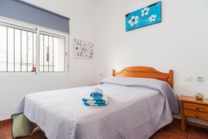 1 habitación y ropa de cama 