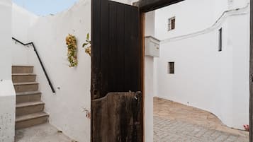 Enceinte de lâhĂ©bergement