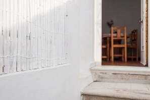 Outdoor dining - Apartment "Centro Vejer" with Terraces and Beautiful Views (Vejer de la Frontera)